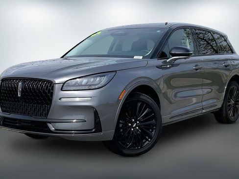 Used 2024 Lincoln Corsair AWD w/ Equipment Group 101A image 2