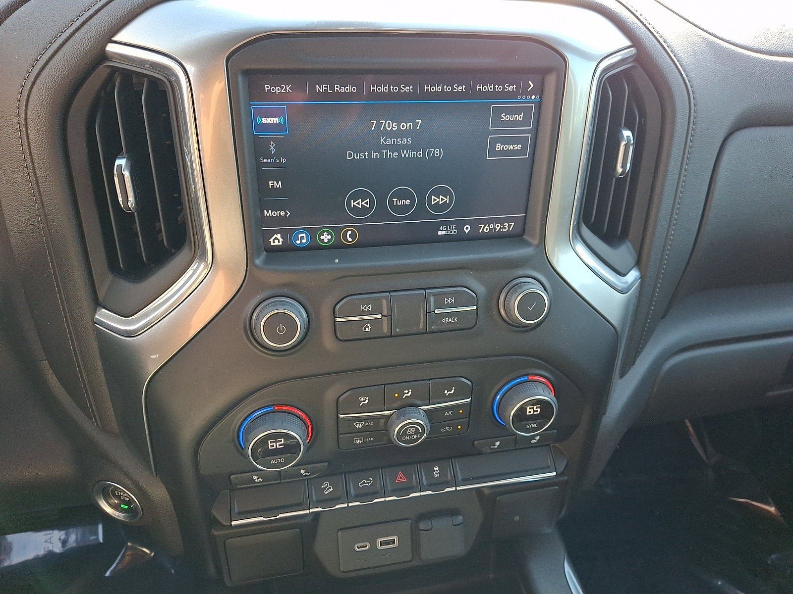 Used 2022 Chevrolet Silverado 1500 LT Trail Boss w/ Bed Protection Package AWD/4WD image 15