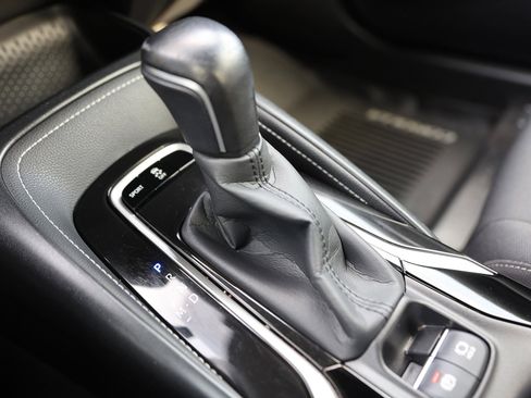 Used 2020 Toyota Corolla Hatchback image 28