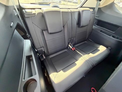 Used 2023 Volkswagen Atlas SE FWD image 12