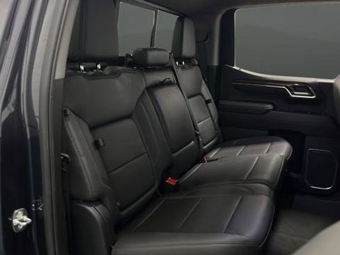 Used 2022 Chevrolet Silverado 1500 LT AWD/4WD image 23