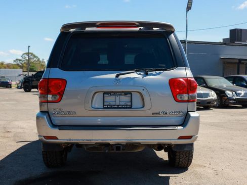 Used 2007 Toyota Sequoia SR5 image 7