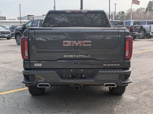 Used 2021 GMC Sierra 1500 Denali w/ Denali Ultimate Package AWD/4WD image 6
