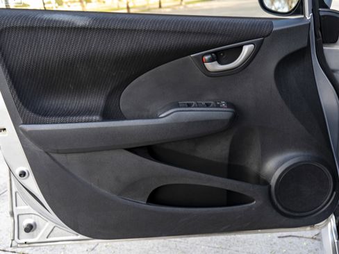 Used 2013 Honda Fit Sport image 31