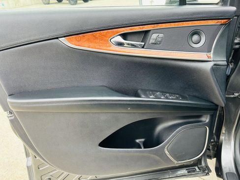 Used 2019 Lincoln Nautilus Reserve w/ Driver Assistance Package image 18