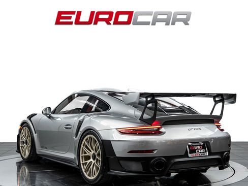 Used 2018 Porsche 911 GT2 RS image 3