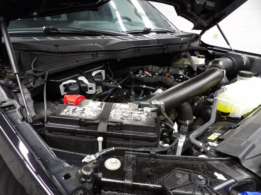 Used 2025 Ford F150 Lariat AWD/4WD image 37