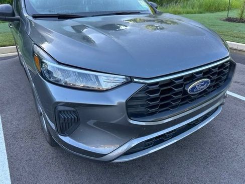 Used 2023 Ford Escape ST-Line w/ Tech Pack #1 FWD image 4