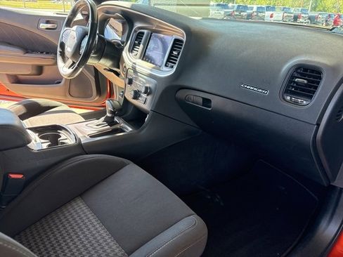 Used 2022 Dodge Charger R/T w/ Driver Convenience Group image 19