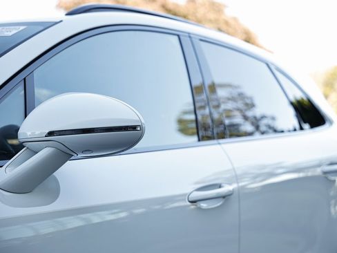 Used 2023 Porsche Macan S image 10