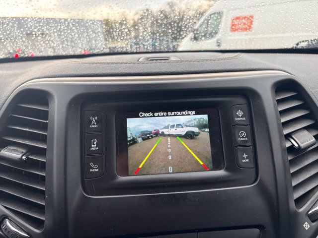Used 2016 Jeep Cherokee Sport w/ Cold Weather Group AWD/4WD image 20