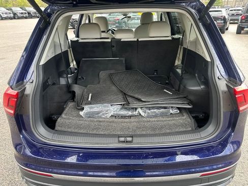 Used 2022 Volkswagen Tiguan SE FWD image 13