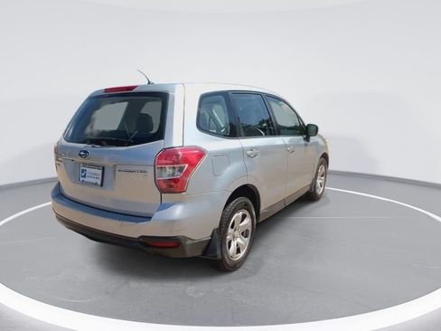 Used 2015 Subaru Forester 2.5i AWD/4WD image 8