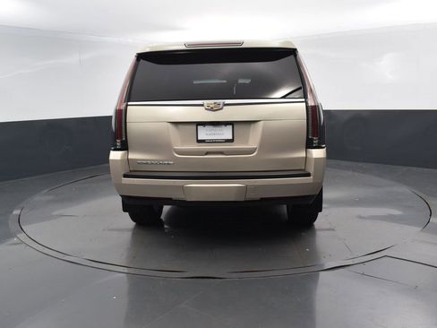 Used 2017 Cadillac Escalade Platinum image 5