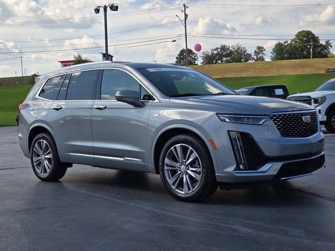 Used 2025 Cadillac XT6 Premium Luxury w/ Platinum Package AWD/4WD image 7