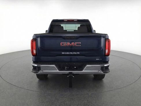 Used 2025 GMC Sierra 1500 SLT image 3