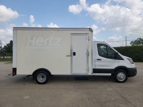 Used 2022 Ford Transit 350 DRW RWD image 4