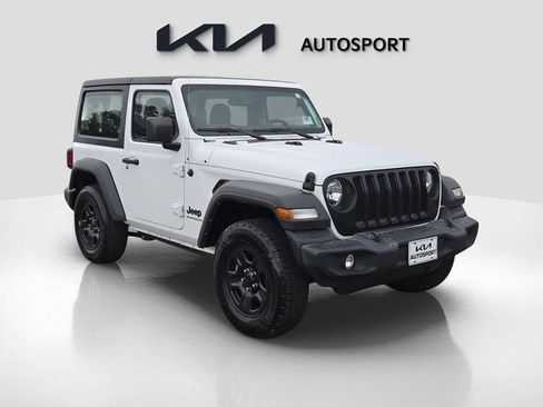 Used 2023 Jeep Wrangler Sport image 3