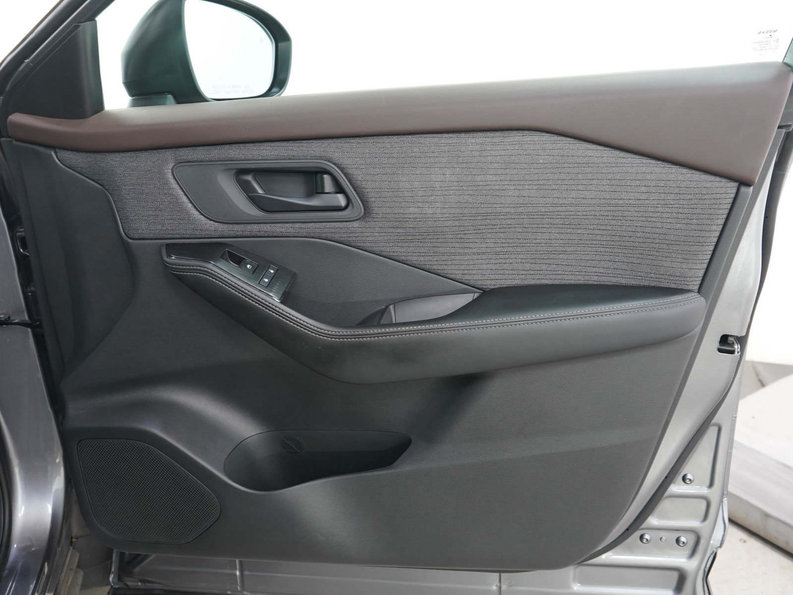Used 2021 Nissan Rogue S FWD image 11