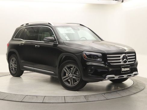 New 2026 Mercedes-Benz GLB 250 image 1