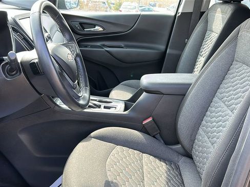 Used 2018 Chevrolet Equinox LT image 10