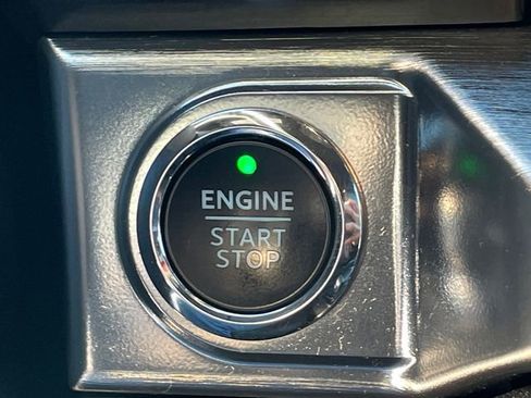 Used 2022 Ford F150 Lariat w/ Equipment Group 502A High image 34