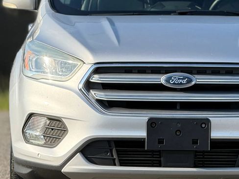Used 2017 Ford Escape Titanium w/ Equipment Group 301A AWD/4WD image 11
