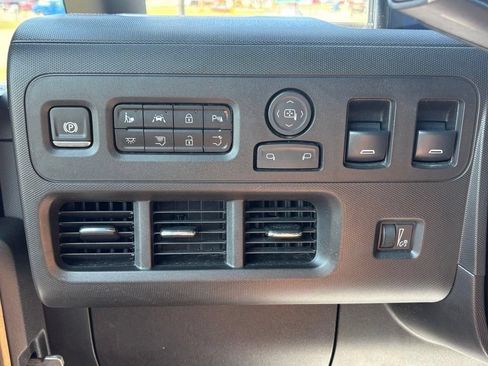 Used 2024 Chevrolet Brightdrop 600 w/ Commercial Equipment Package AWD/4WD image 7