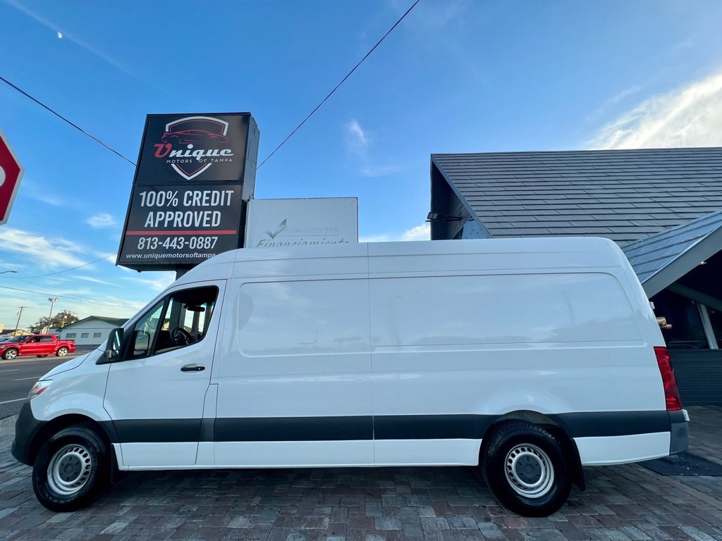 Used 2019 Freightliner Sprinter 2500 RWD image 6