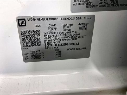Used 2025 GMC Sierra 1500 AT4 w/ AT4 Premium Package AWD/4WD image 15