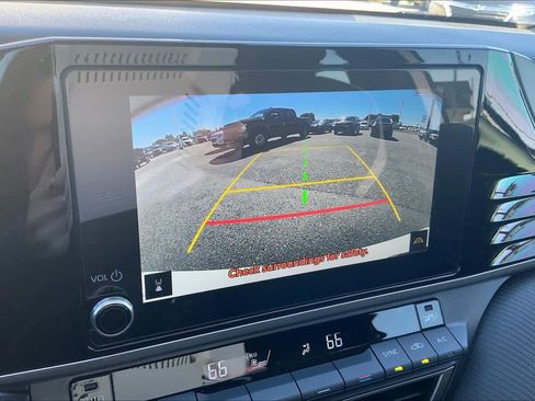 Used 2025 Toyota Camry SE image 26