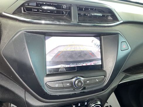 Used 2021 Chevrolet TrailBlazer LS image 18