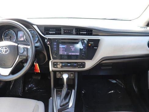 Used 2017 Toyota Corolla LE w/ Carpet Mat Package (TMS) FWD image 10
