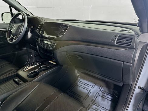 Used 2023 Honda Passport TrailSport image 28