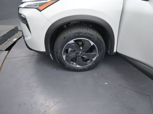 Used 2025 Nissan Rogue SV AWD/4WD image 14