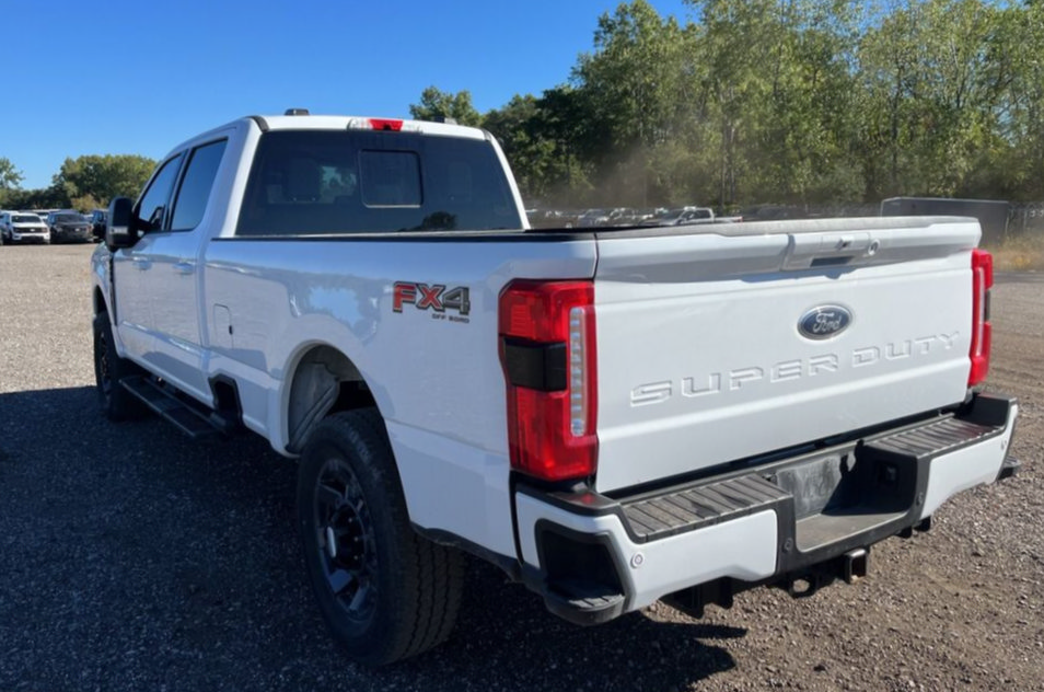Used 2024 Ford F250 XLT w/ XLT Premium Package AWD/4WD image 3