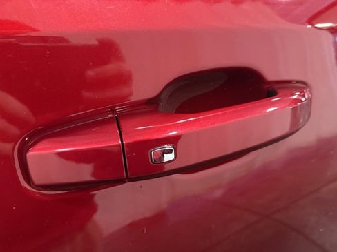 Used 2023 Chevrolet Silverado 1500 LT image 32