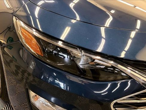 Used 2021 Chevrolet Malibu LT FWD image 26