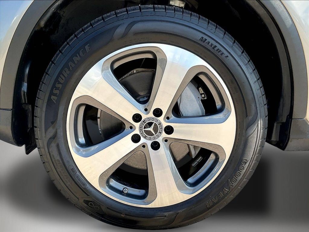 Used 2020 Mercedes-Benz GLC 300 image 33