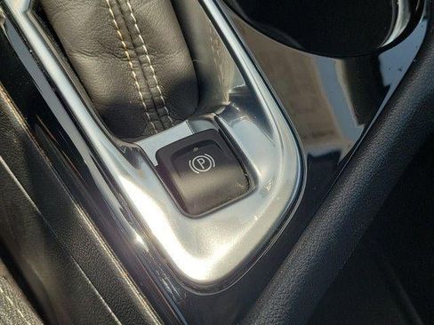 Used 2023 Buick Encore GX Essence w/ Experience Buick Package FWD image 30