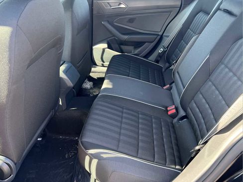 Used 2024 Volkswagen Jetta Sport image 12