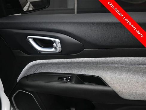 New 2025 Jeep Compass Sport w/ Mopar Graphics Package image 19