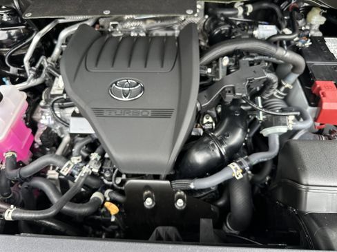 Used 2026 Toyota Highlander Platinum AWD/4WD image 9