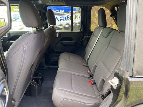 Used 2022 Jeep Wrangler Unlimited Sport image 9
