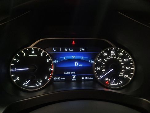 Used 2015 Nissan Murano Platinum w/ Platinum Technology Package FWD image 23