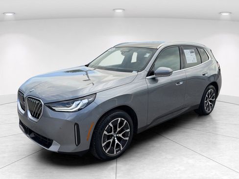 Certified 2025 BMW X3 xDrive30i AWD/4WD image 8