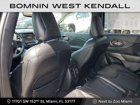 Used 2019 Jeep Cherokee Limited w/ Luxury Group image 19