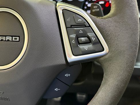 Used 2017 Chevrolet Camaro ZL1 image 31