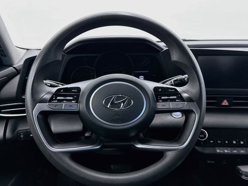 Used 2021 Hyundai Elantra SEL FWD image 18