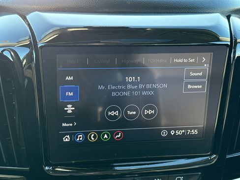 Used 2020 Chevrolet Traverse Premier w/ Redline Edition image 17